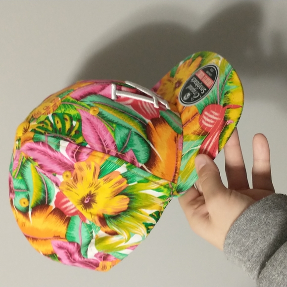 "LA" Snapback - Picture 4 of 4